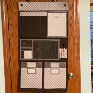 thirty-one Wall Organizer Large Two Grommets for Hanging NWOT